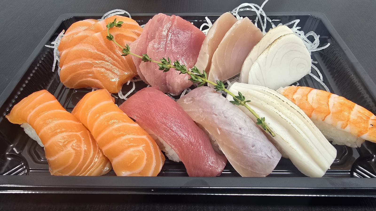 Sashimi and Sushi Set