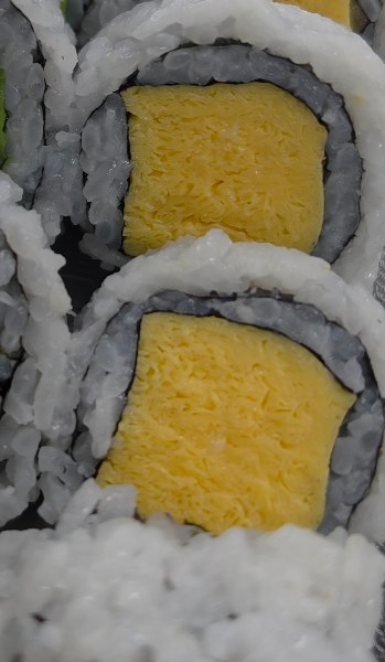 Tamago Roll